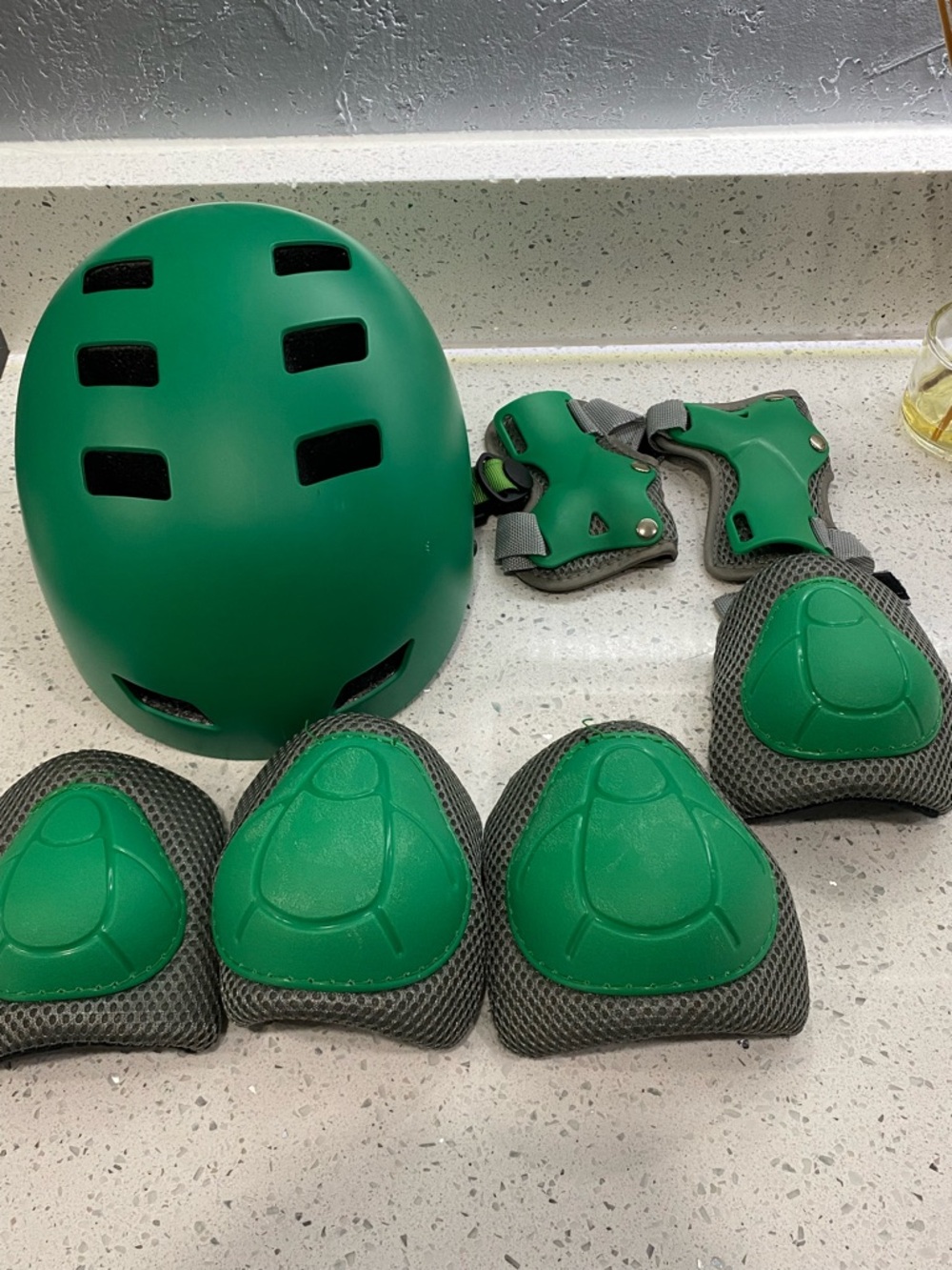 Kids Green Protective Helmet and Pad Set - 7 Piece